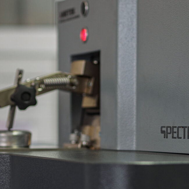 Metallurgische Analyse, Chemische Analyse, Spectralanalyse, Funkenspectrometer, Metallanalyse, Optische Emissionstechnologie, METTEC GUSS